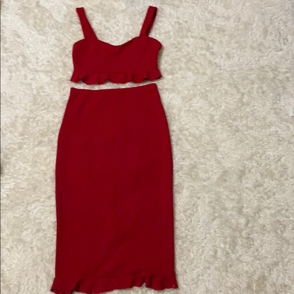 2-piece skirt and top red set